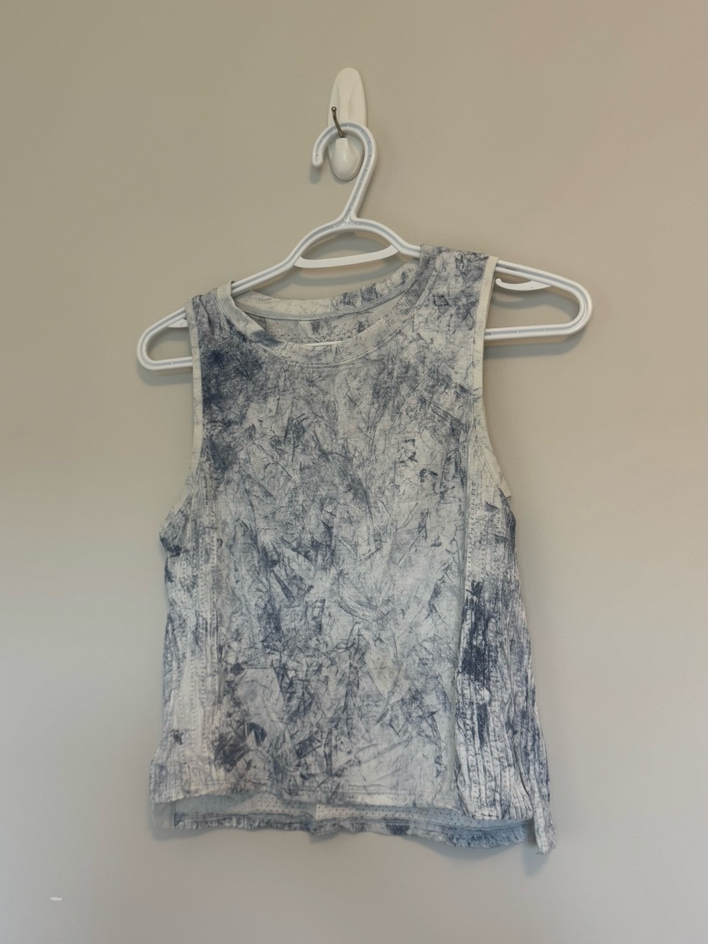 Lululemon Train to Be Tank *Wash
White / Luna